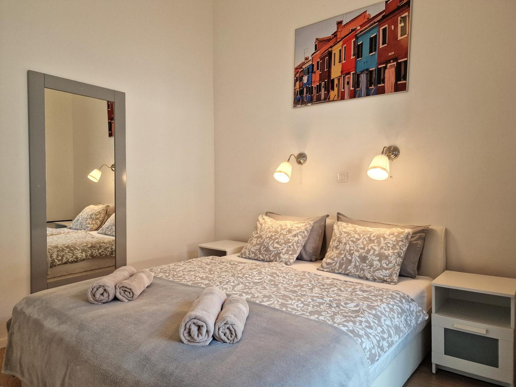 Golf Apartment *